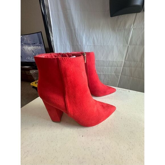 JUSTFAB Women's Rosamund Block Heeled Bootie Ankle Boots Red Size 9 - Picture 2 of 8